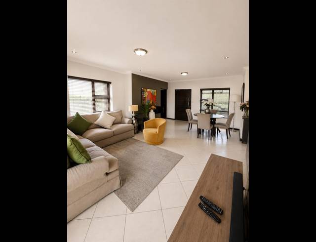3 BEDROOM HOUSE FOR SALE IN THATCHFIELD